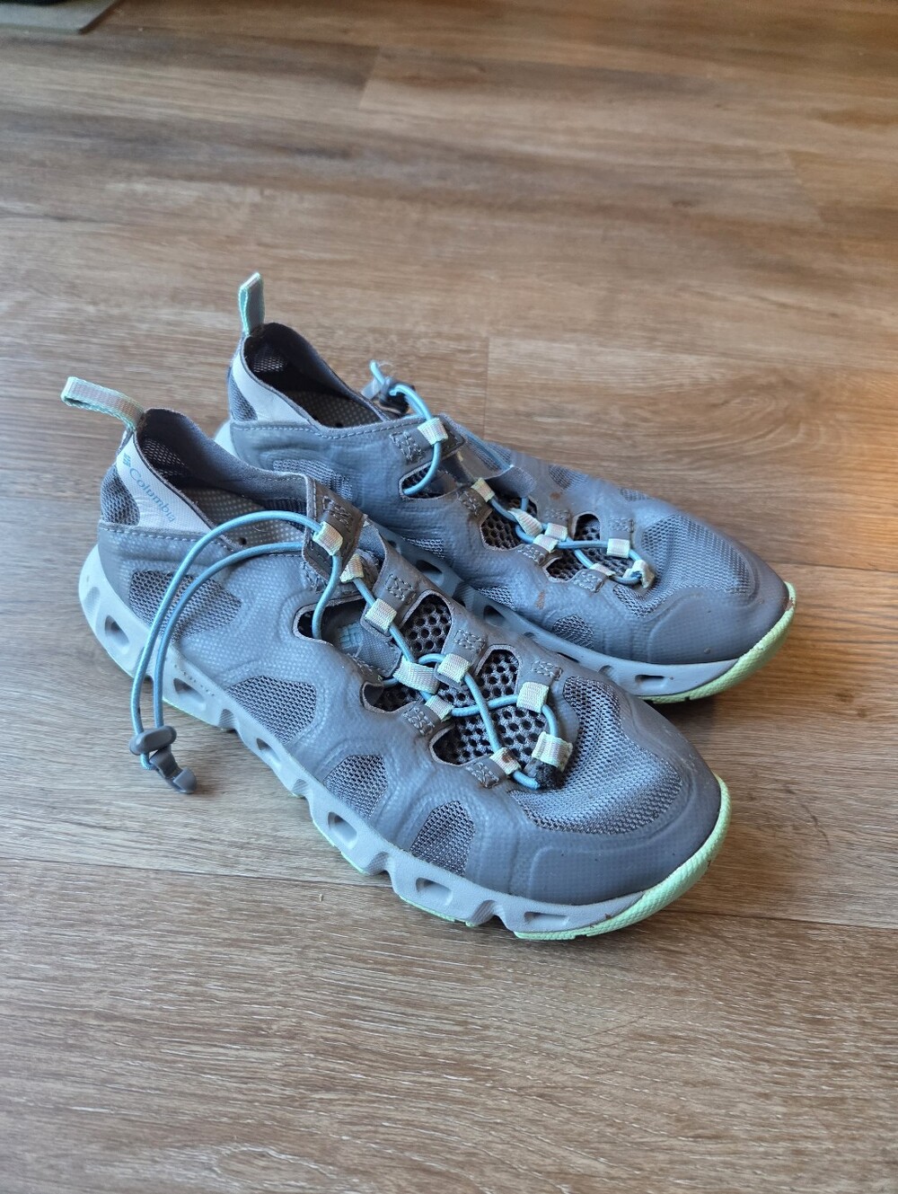 Columbia Women's Outdoor Water Shoes Hiking Sandals size 8 *stains*